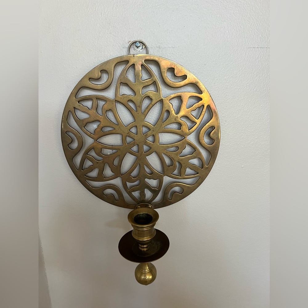 One Vintage Brass Flower Medallion Sconce